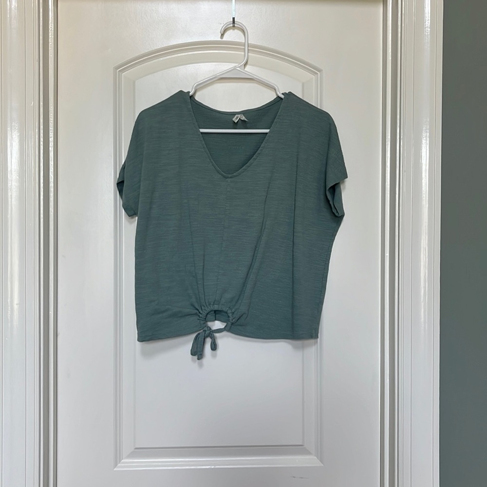 Green Cropped Tee